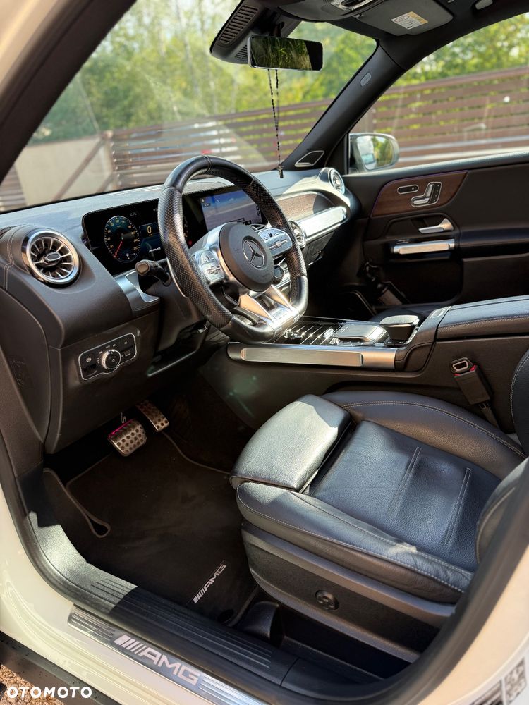 Mercedes-Benz GLB - 33