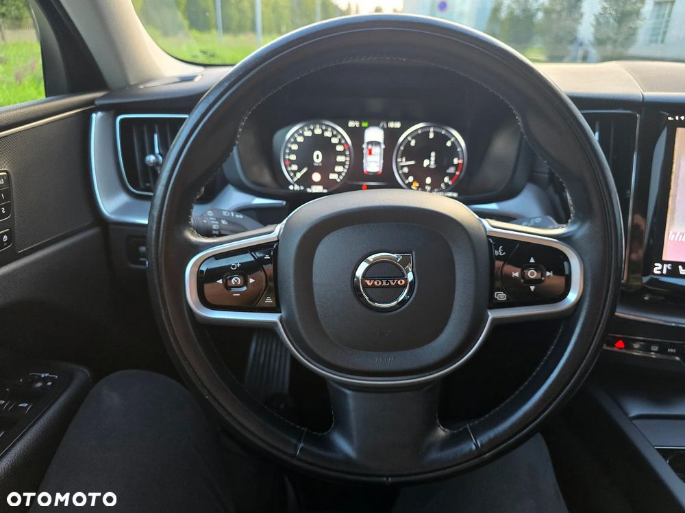 Volvo XC 60 B4 D Inscription - 38