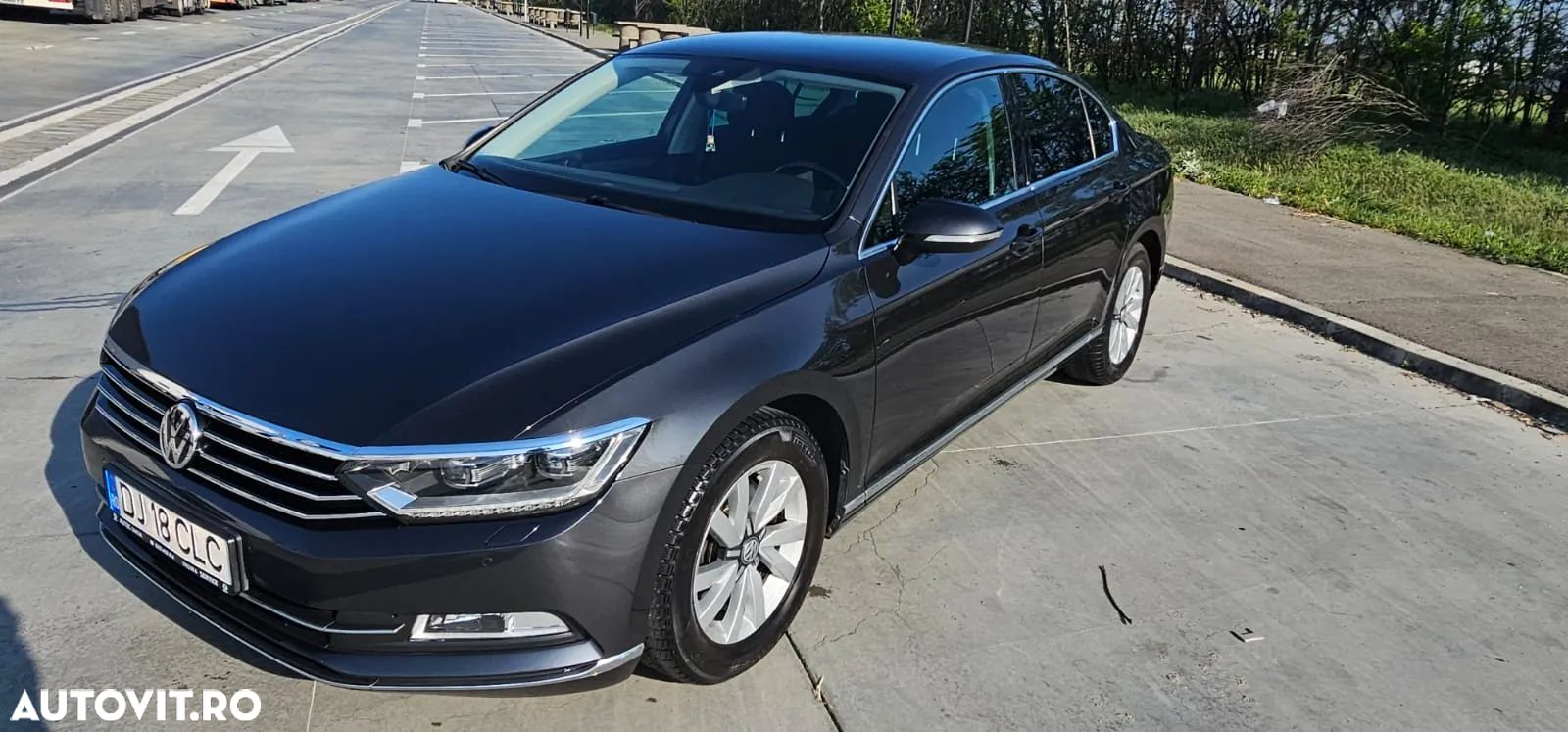 Volkswagen Passat 2.0 TDI DSG Comfortline - 1
