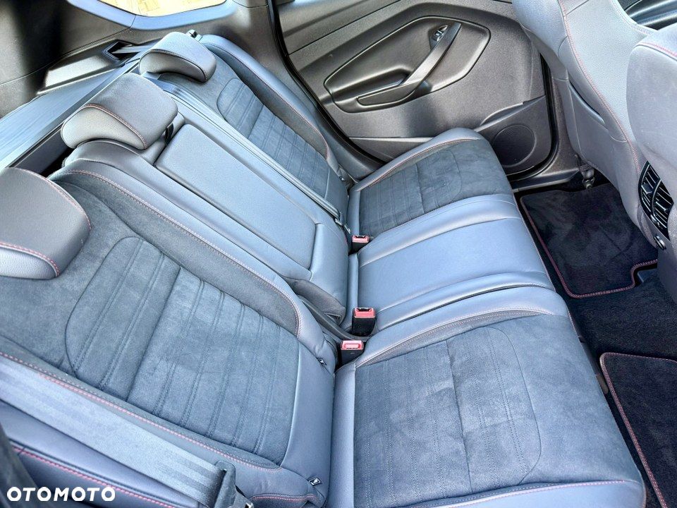 Ford Kuga 2.0 TDCi 4x4 ST-Line - 32