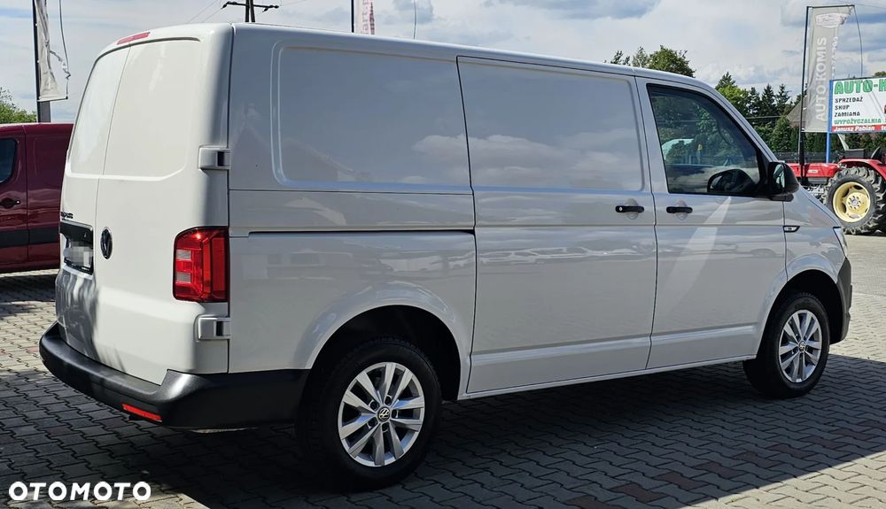 Volkswagen Transporter - 12