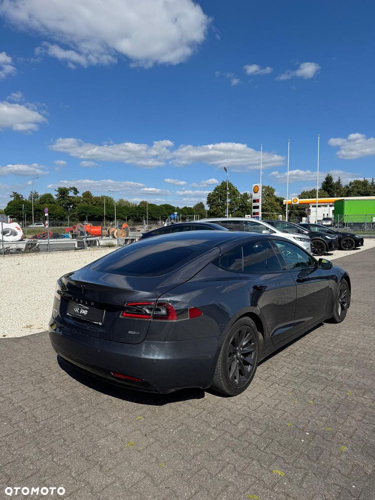 Tesla Model S 90 D - 7