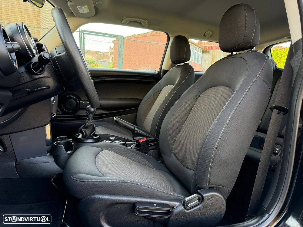 MINI 3 Portas One D Blackyard - 6