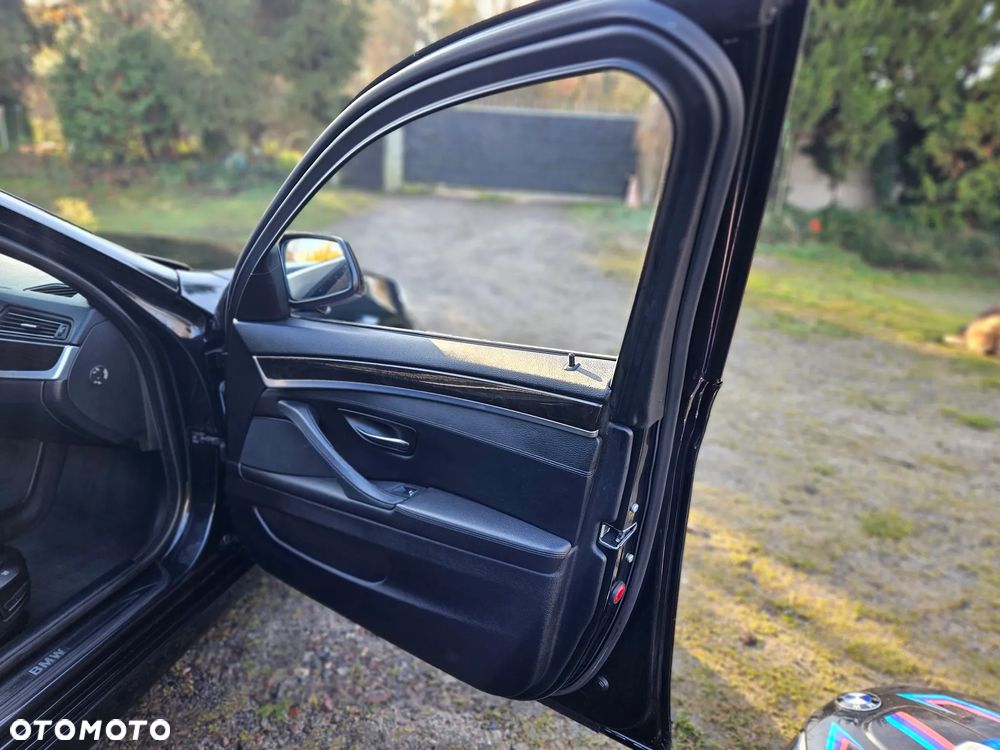BMW Seria 5 - 30