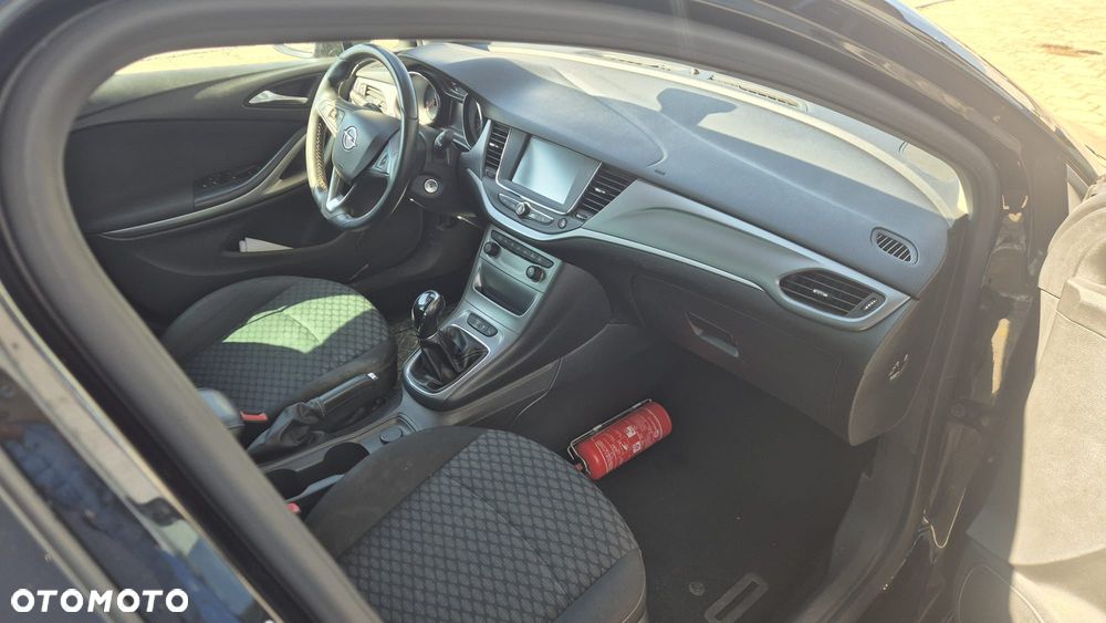 Opel Astra 2017 rok 1.6 diesel nowy rozrząd - 5