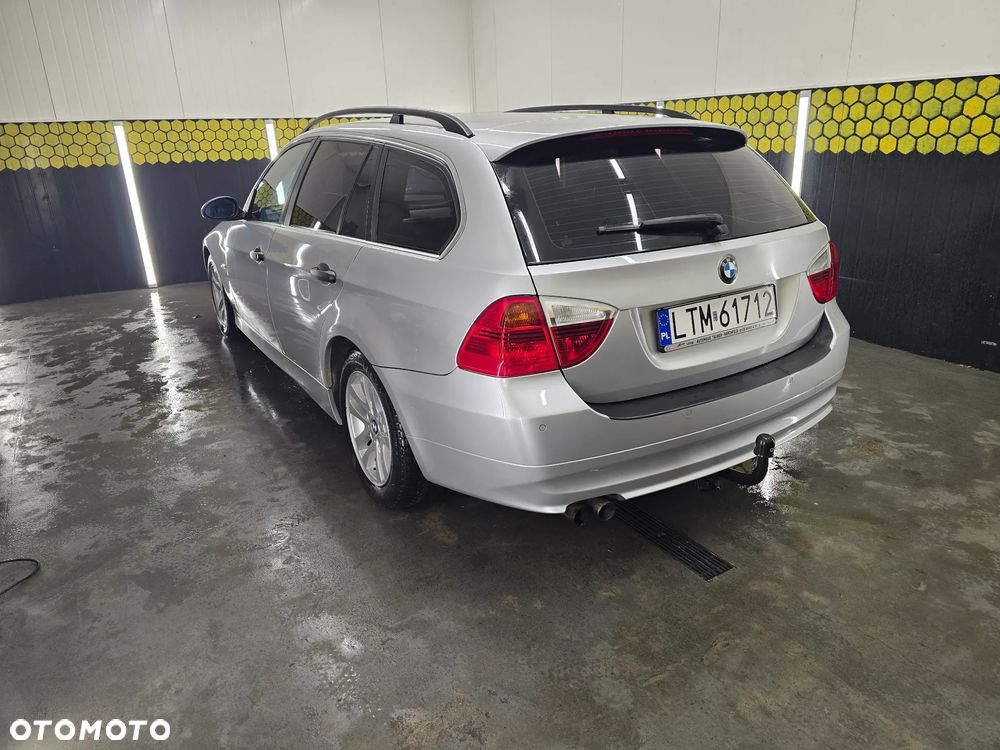 BMW Seria 3 325i - 5