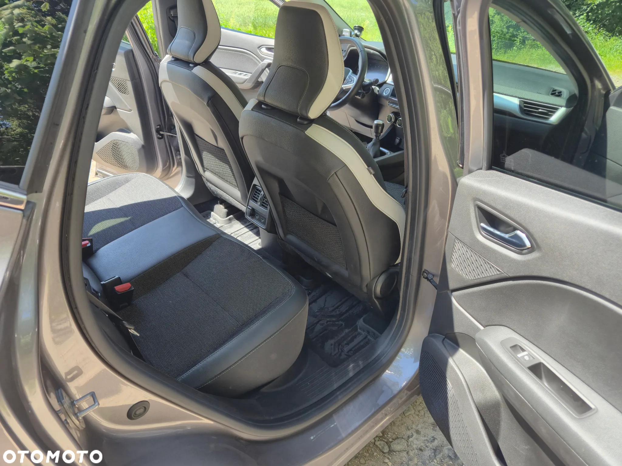 Renault Captur 1.0 TCe Techno - 7
