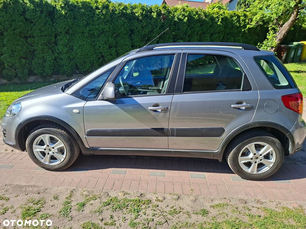 Suzuki SX4 1.6 VVT 4x4 Comfort - 2