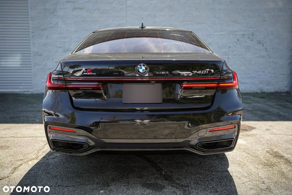BMW Seria 7 740i - 15