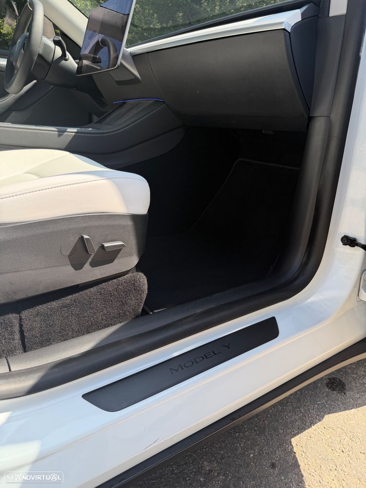 Tesla Model Y Long Range Tração Integral - 29