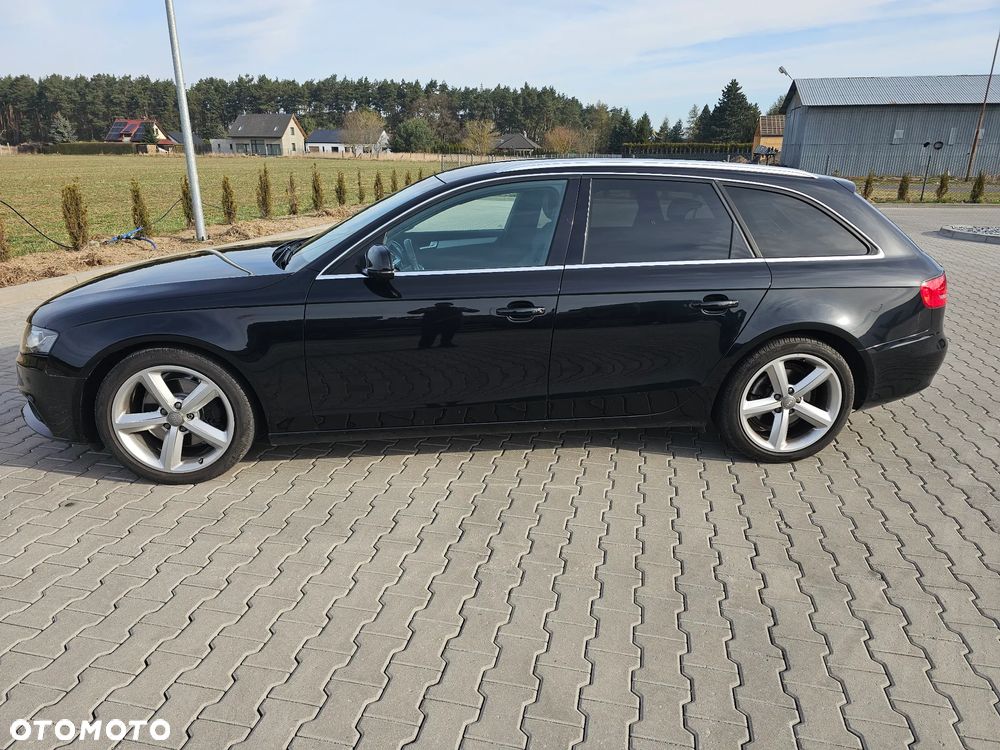 Audi A4 Avant - 32