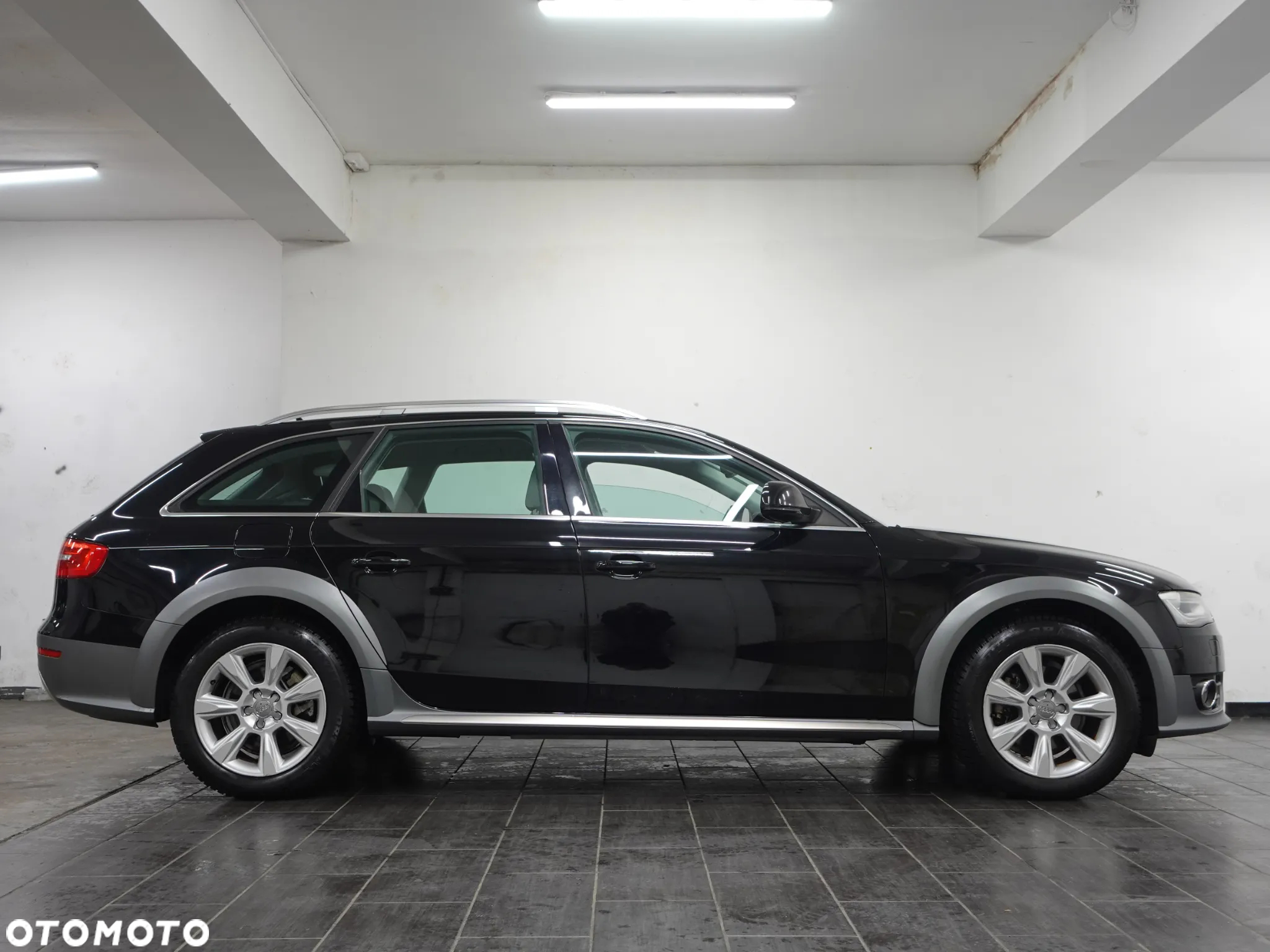 Audi A4 Allroad 2.0 TDI Quattro S tronic - 10
