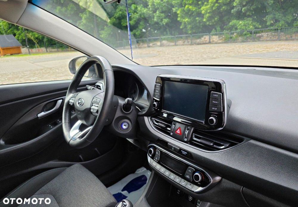 Hyundai i30 - 23