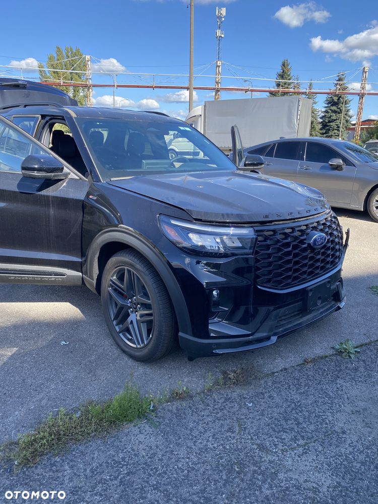 Ford Explorer - 2