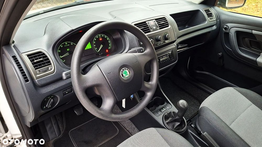 Skoda Fabia - 25