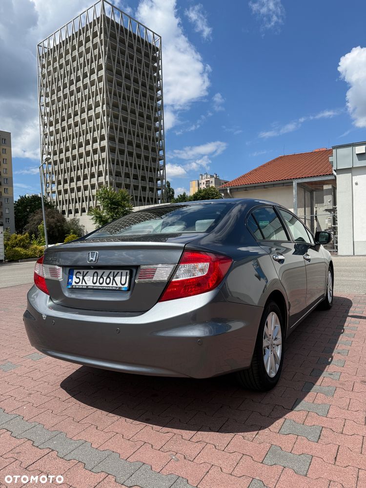 Honda Civic 1.8 Executive - 10