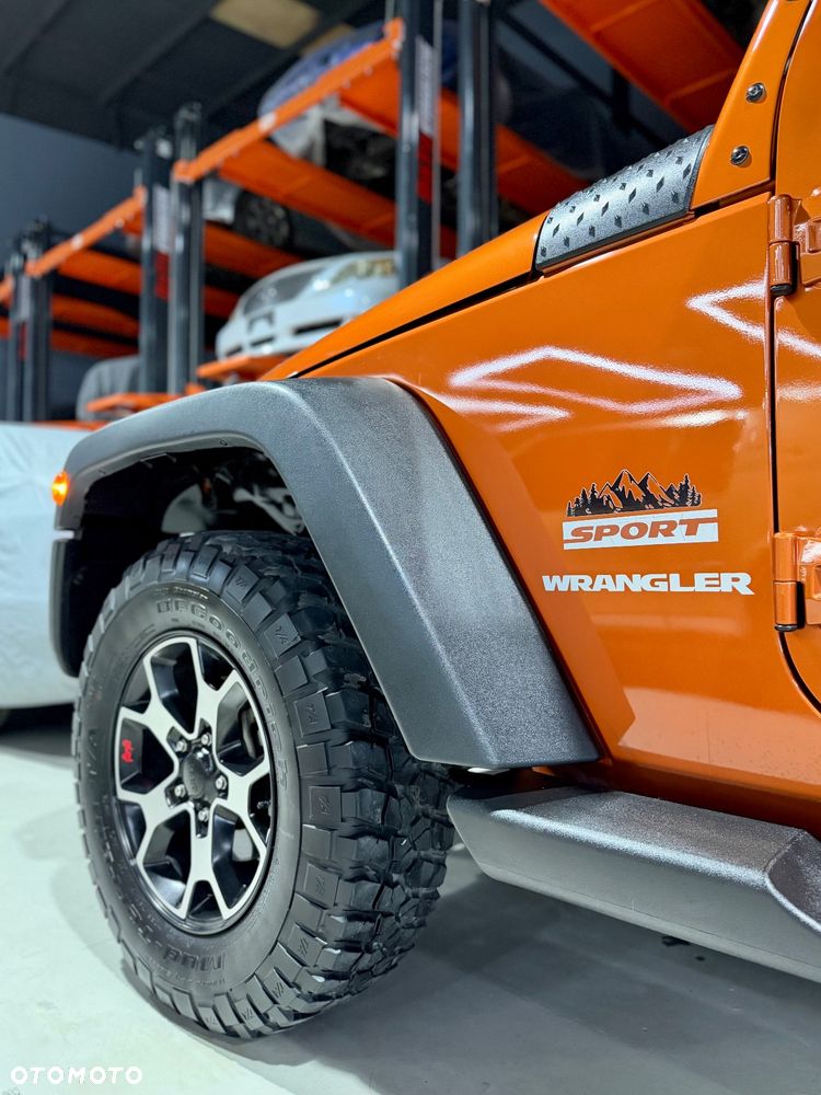 Jeep Wrangler 3.8 Sahara - 14