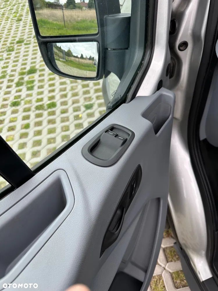 Ford Transit L2H2 AWD Trend - 23