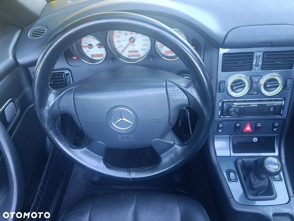 Mercedes-Benz SLK - 24
