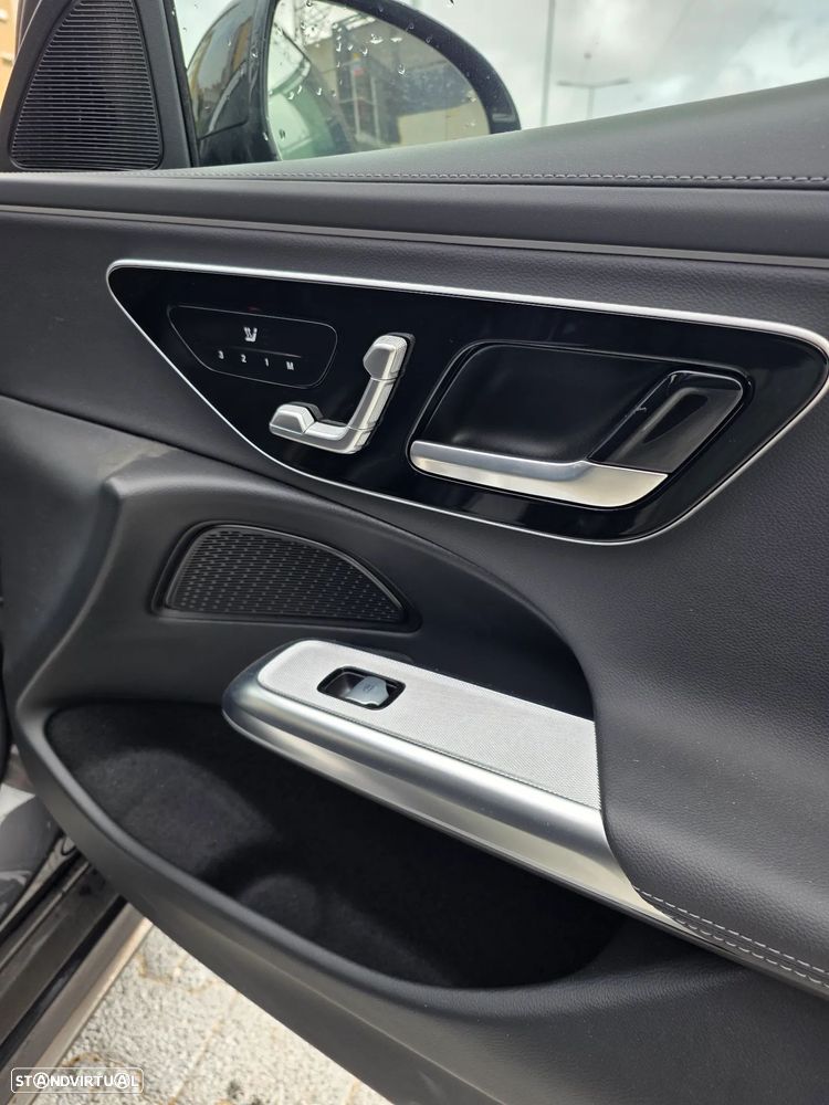 Mercedes-Benz E 300 - 35