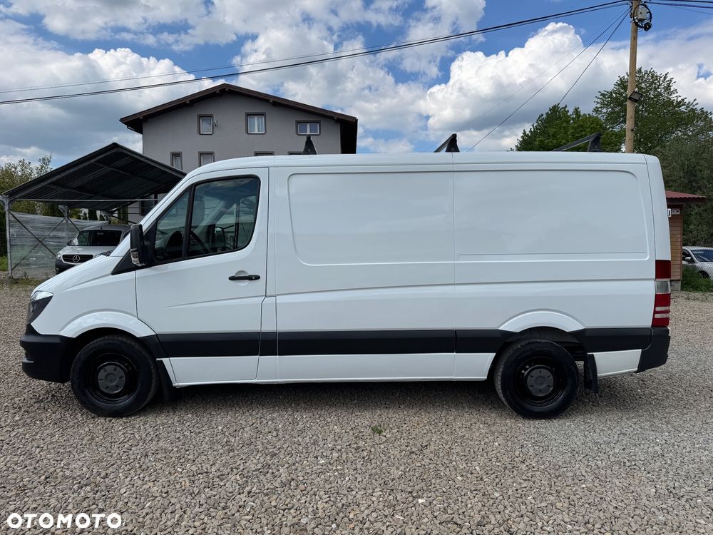 Mercedes-Benz Sprinter - 2