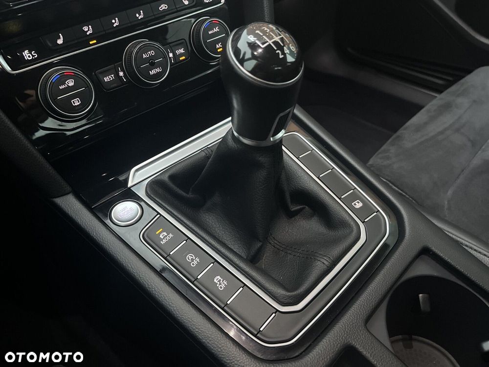 Volkswagen Passat 1.8 TSI BMT Highline - 19