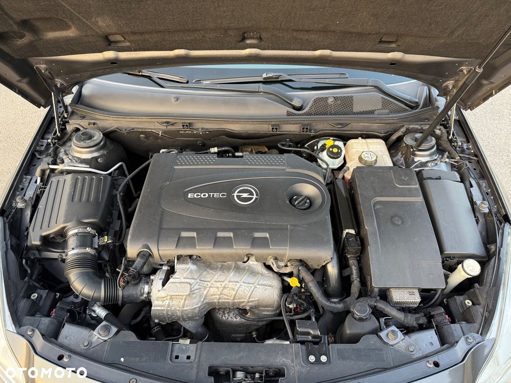 Opel Insignia 2.0 CDTI - 11