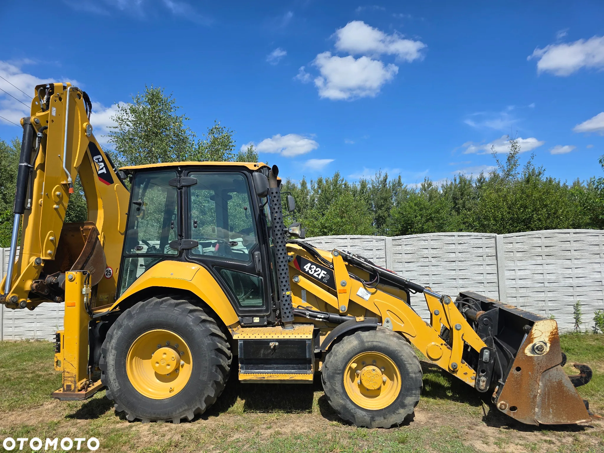 Caterpillar - 9