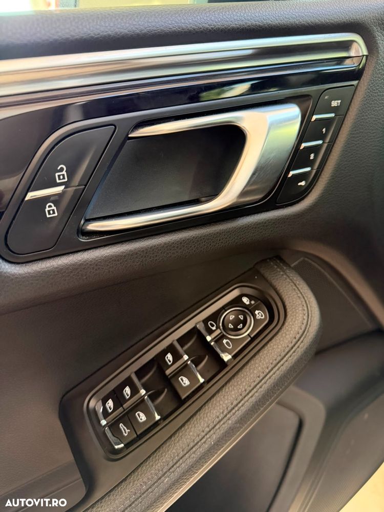 PORSCHE Macan 2019 — imagine 14