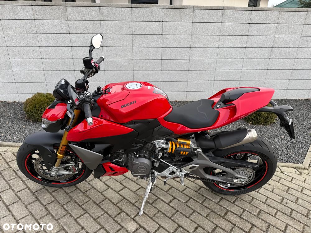 Ducati Streetfighter V2 - 9