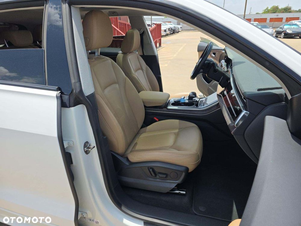 Audi Q8 55 TFSI mHEV Quattro Tiptronic - 7