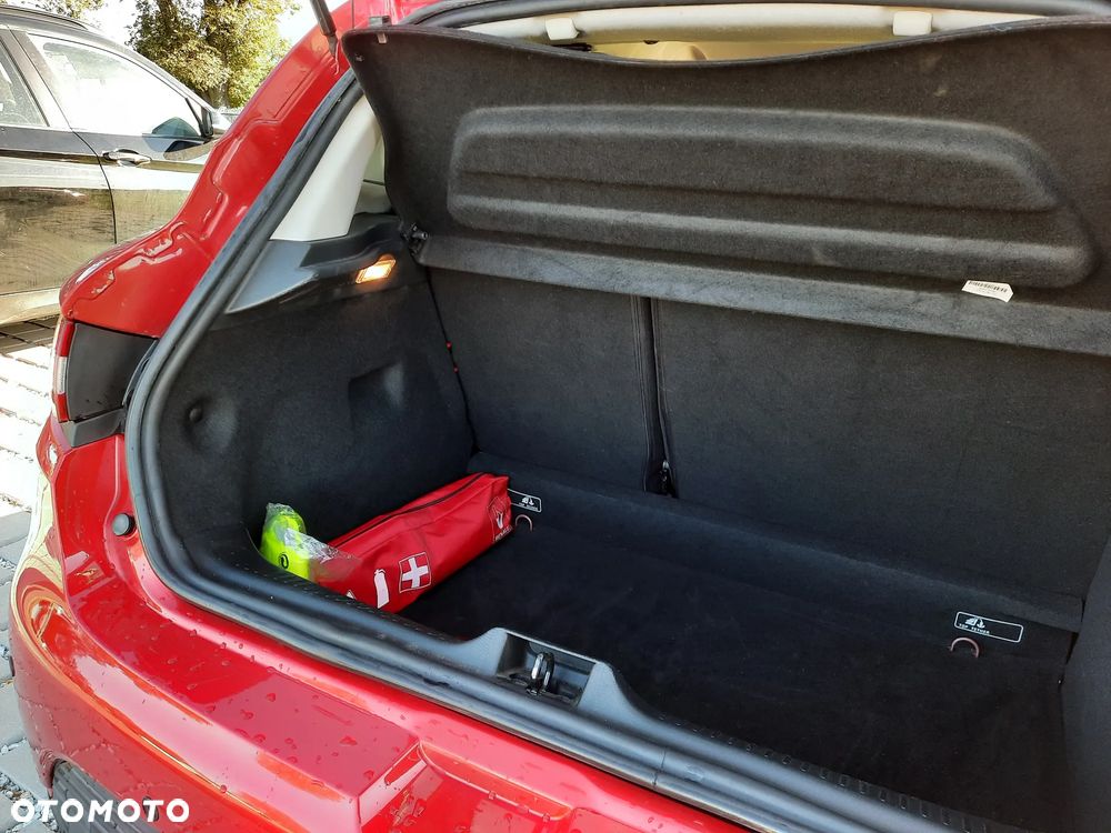 Renault Clio - 11