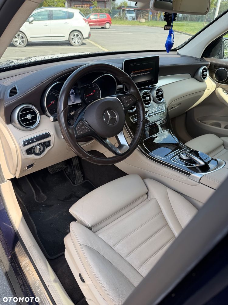 Mercedes-Benz GLC 250 4Matic 9G-TRONIC - 10