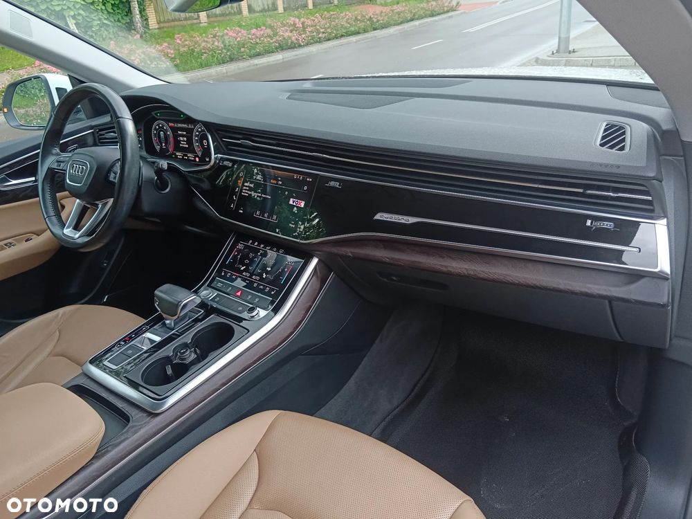 Audi Q8 SUV TFSI quattro 250 kW tiptronic S line business - 16