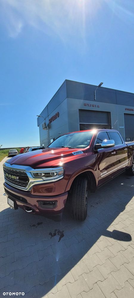 Dodge RAM - 1