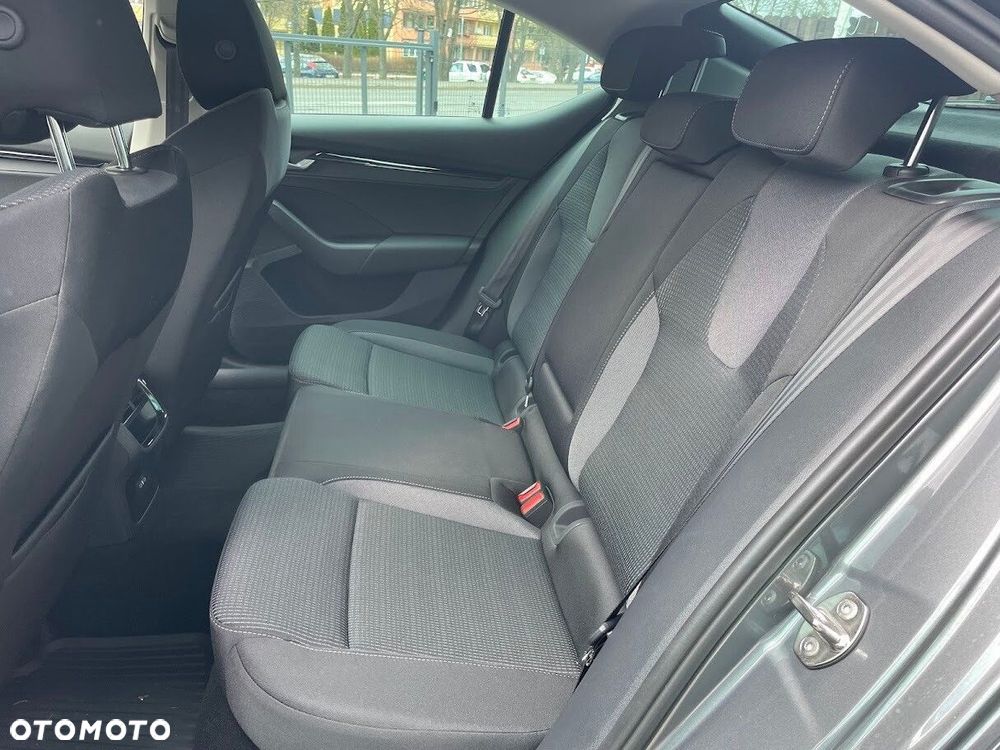 Skoda Octavia 1.5 TSI mHEV Edition 130 Selection DSG - 12