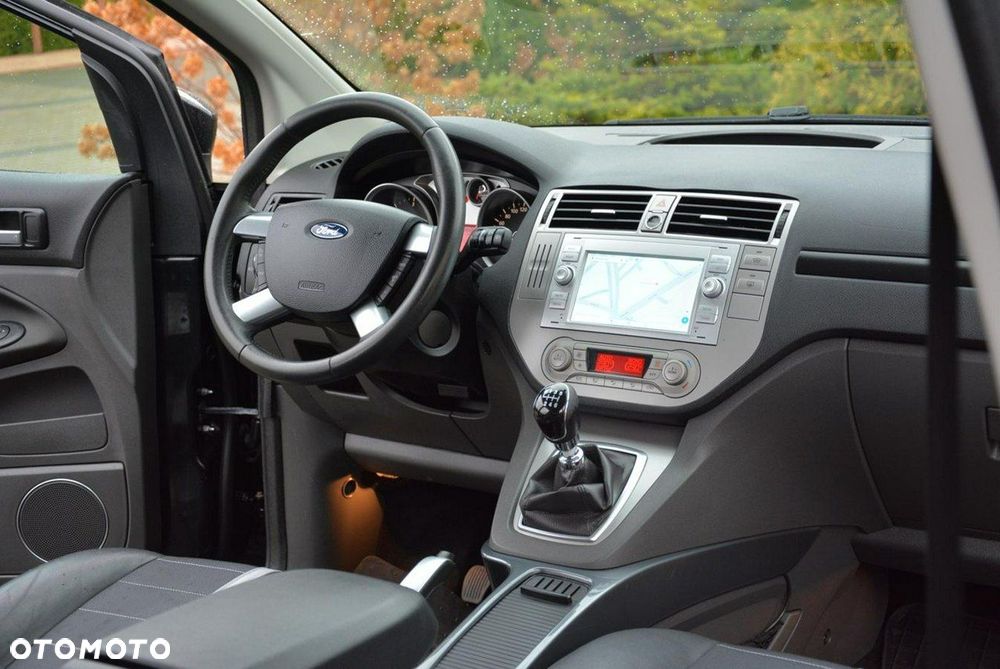 Ford Kuga 2.0 TDCi 2x4 Titanium - 18