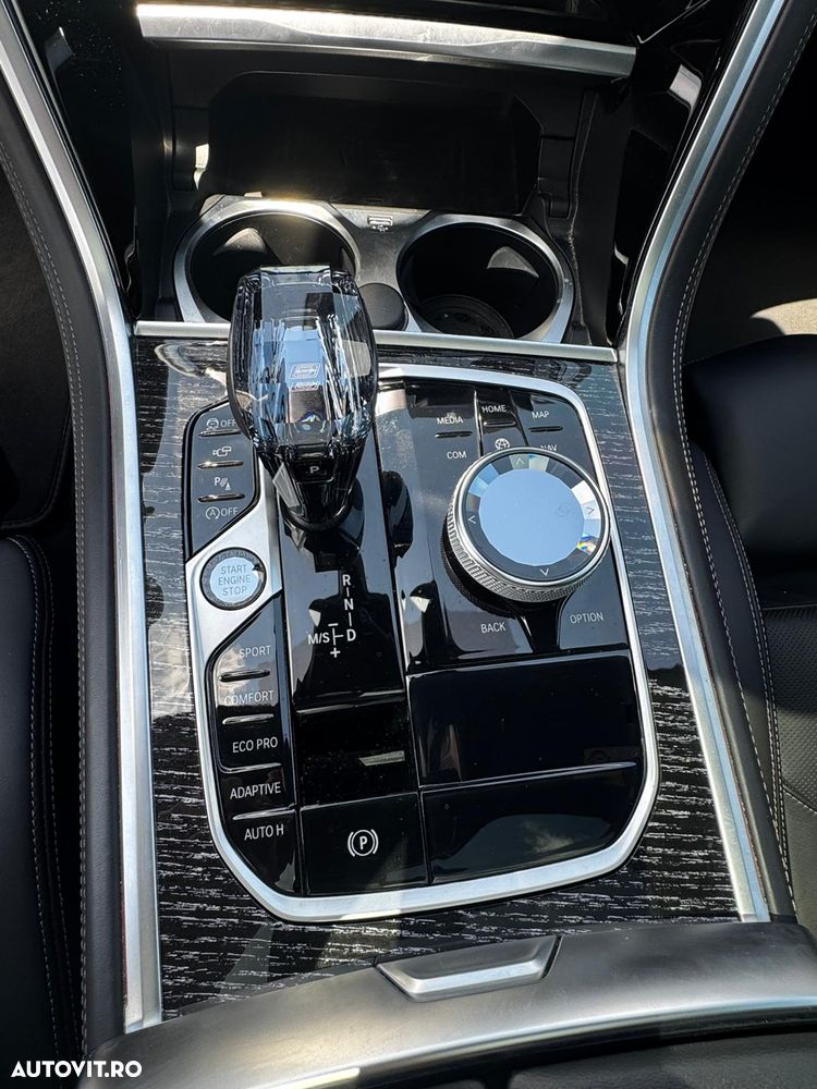 BMW Seria 8 - 17