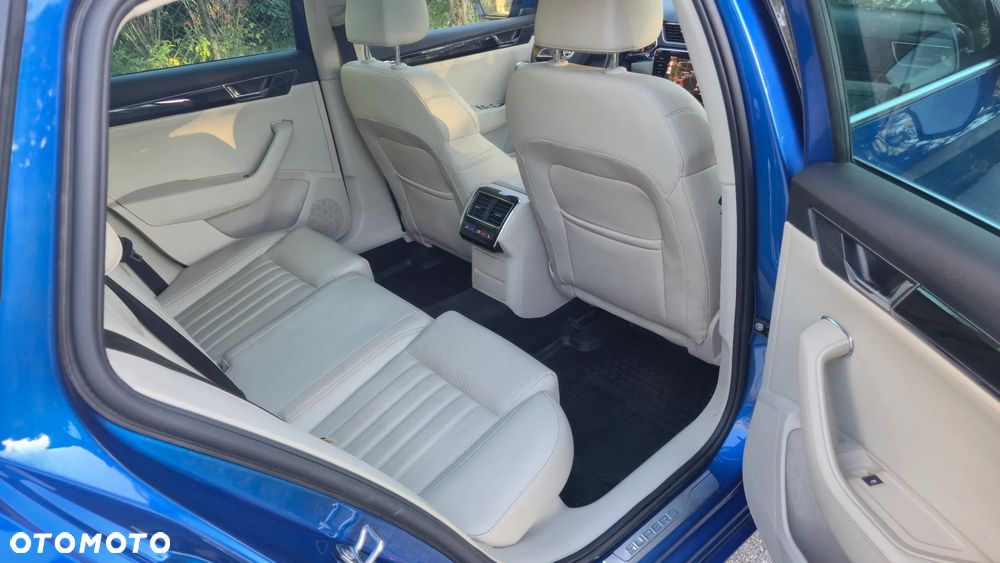 Skoda Superb 2.0 TDI 4x4 L&K DSG - 13