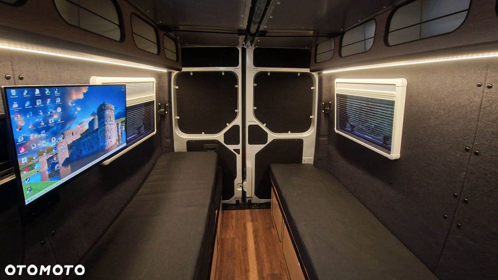 Volkswagen Crafter Kamper Campervan - 15