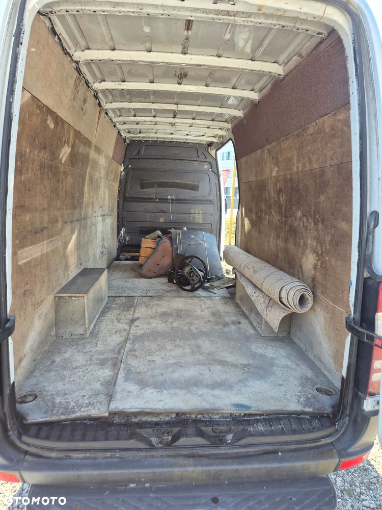 Mercedes-Benz Sprinter - 10
