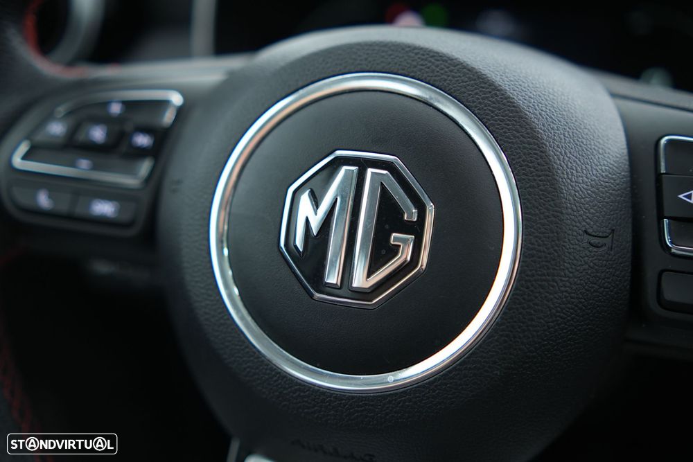 MG ZS Standard Luxury - 23