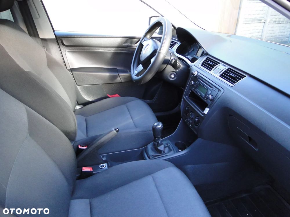 Skoda RAPID 1.2 Active - 4