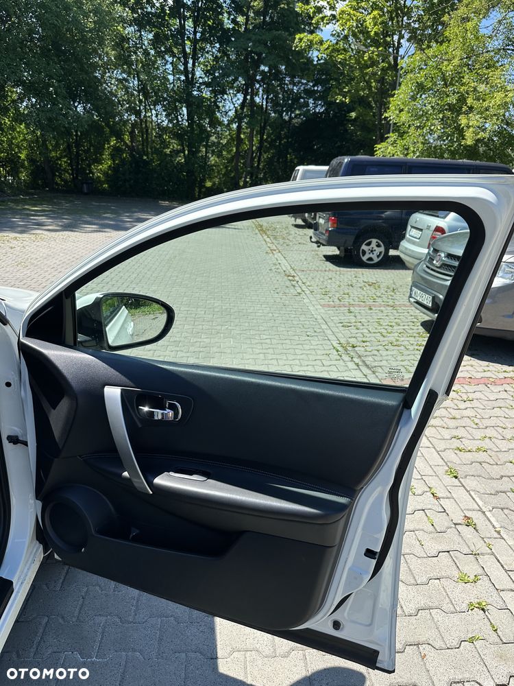 Nissan Qashqai 2.0 dCi 4x4 Tekna - 9