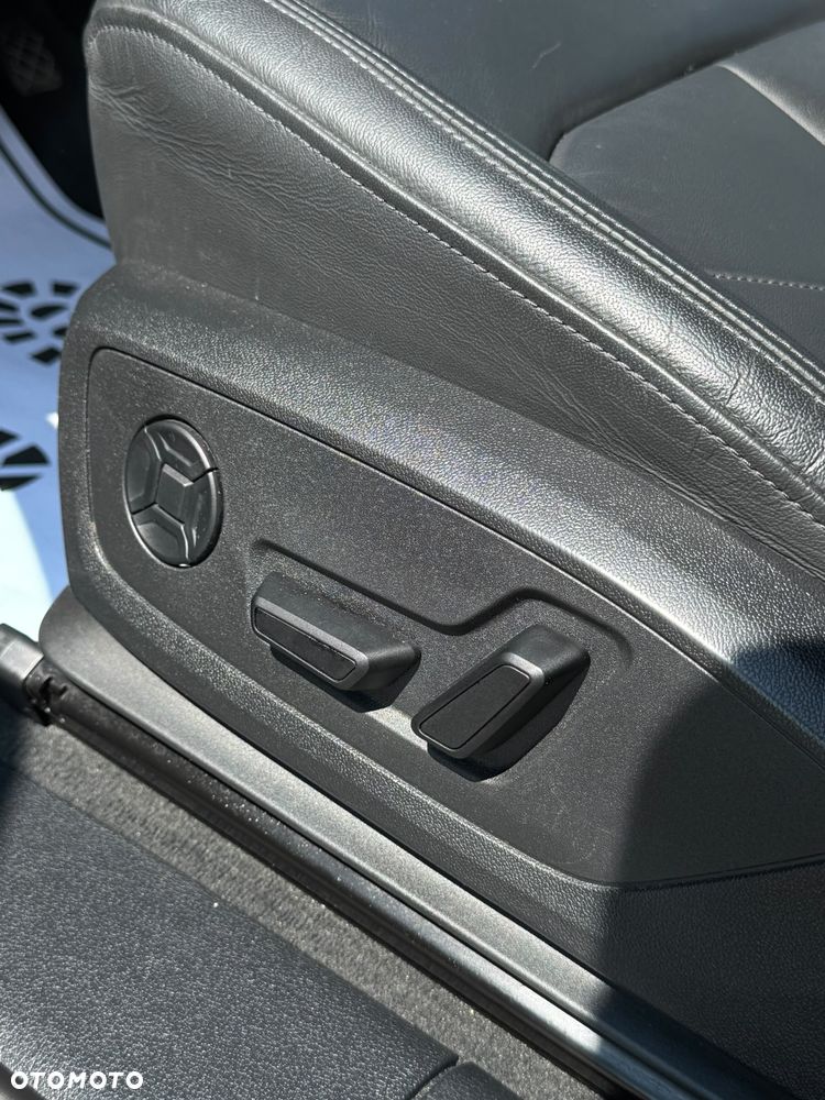 Audi Q3 35 TDI S tronic - 34