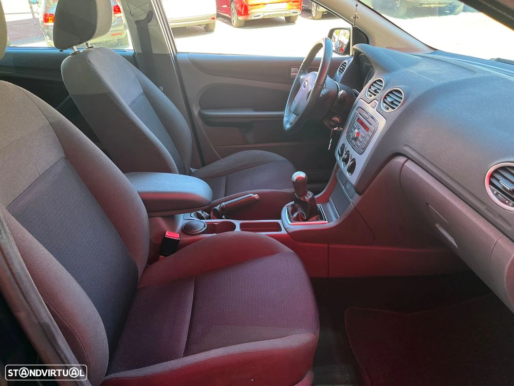 Ford Focus SW 1.6 TDCi Titanium - 12