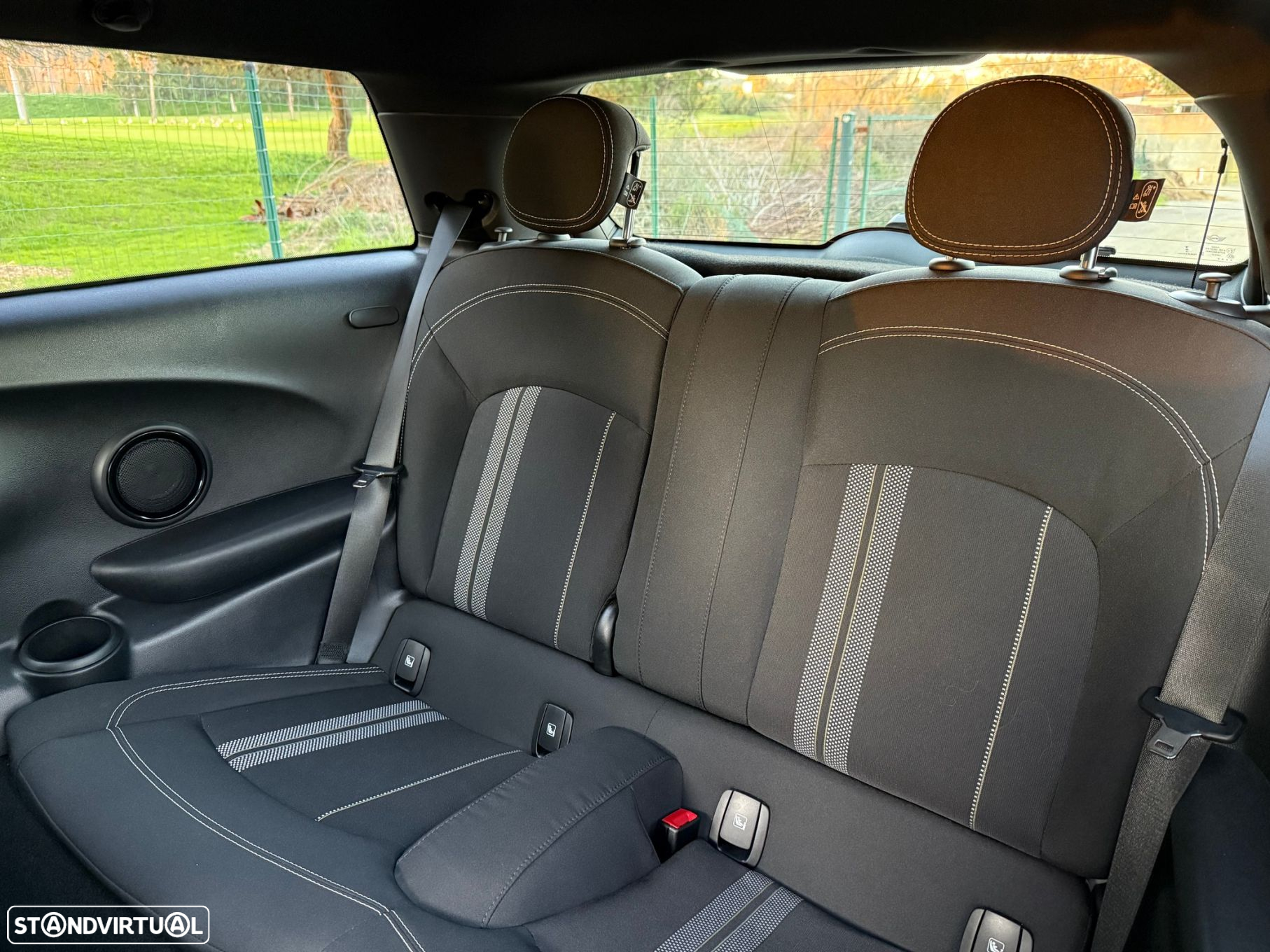 MINI 3 Portas Cooper SE Premium Essential - 30