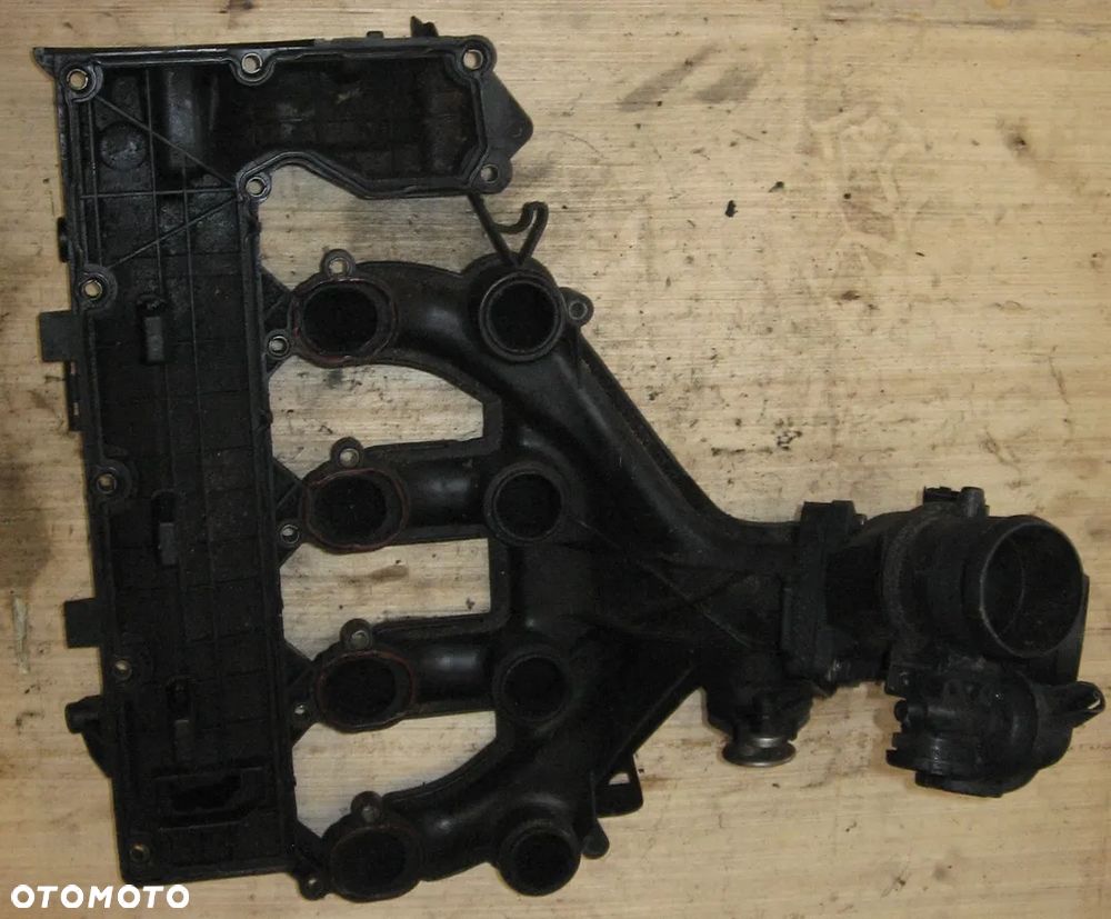 pokrywa zaworów PEUGEOT 407 FOCUS VOLVO V50 2.0 HDI 9645977980 - 2