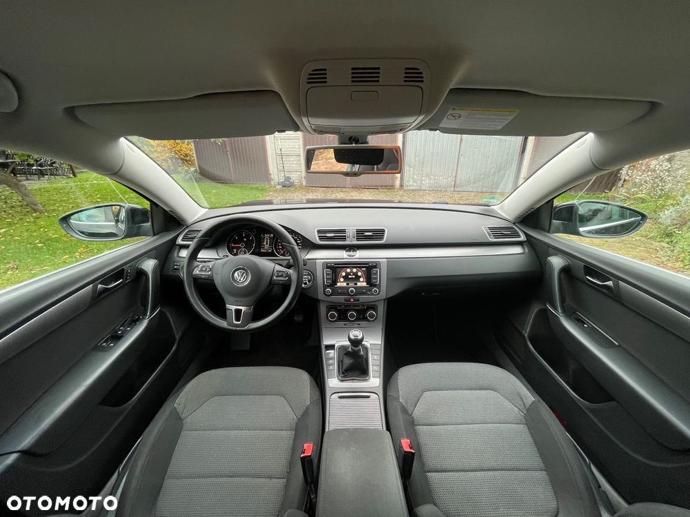Volkswagen Passat Variant 2.0 TDI BlueMotion Technology DPF Comfortline - 14
