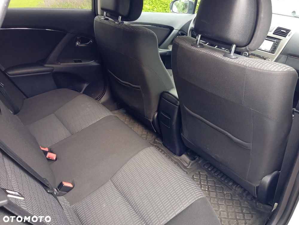 Toyota Avensis 2.2 D-4D Prestige - 8
